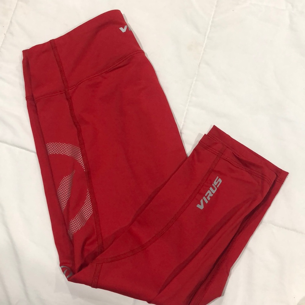 Virus Performance Crop Leggings size Small